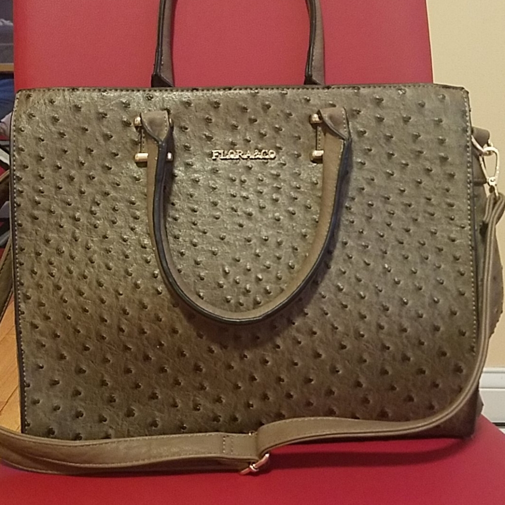 Flora&CO leather purse